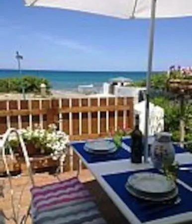 In S'oru De Su Mare. Sulla Spiaggia Veranda, Giardino, Tramonti. Wi-fi